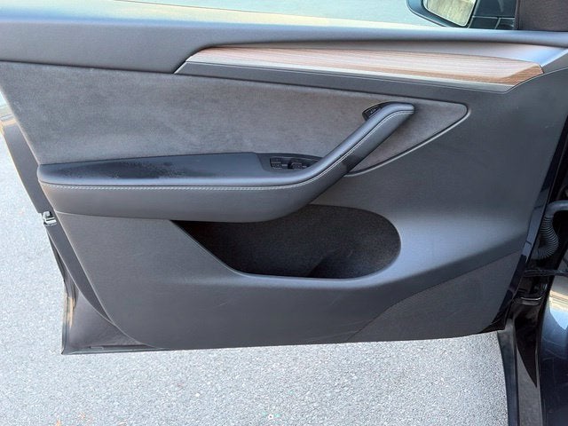 2025 Tesla Model Y Long Range