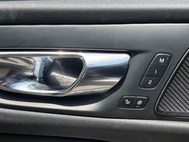2019 Volvo S60 T6 Momentum