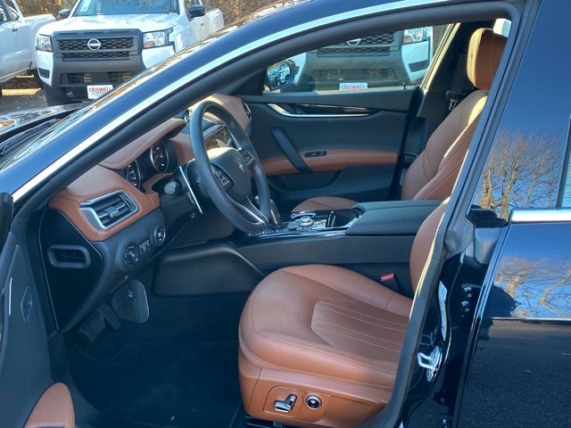 2022 Maserati Ghibli Modena Q4