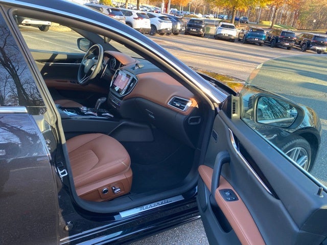 2022 Maserati Ghibli Modena Q4