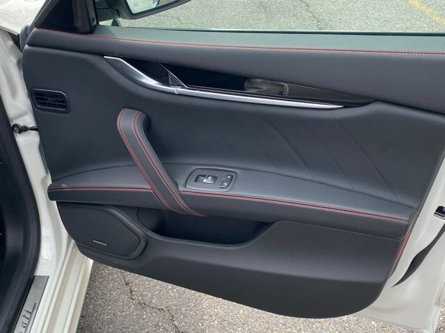 2024 Maserati Ghibli Modena