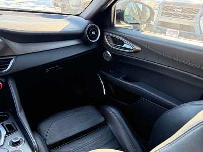 2022 Alfa Romeo Giulia Veloce AWD