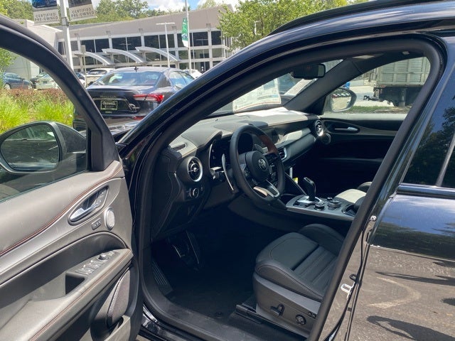 2025 Alfa Romeo Stelvio STELVIO INTENSA AWD