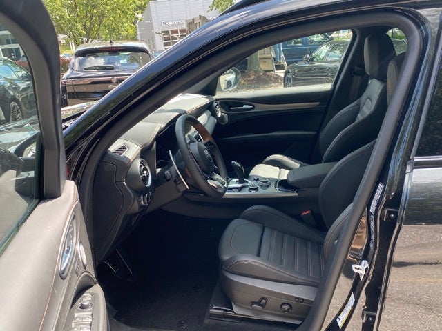 2025 Alfa Romeo Stelvio STELVIO INTENSA AWD