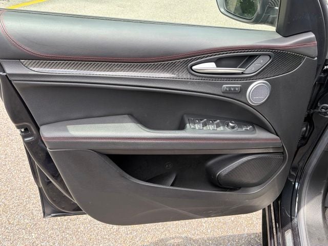 2023 Alfa Romeo Stelvio Estrema AWD