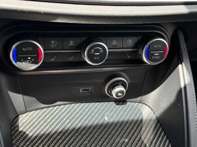 2023 Alfa Romeo Stelvio Estrema AWD