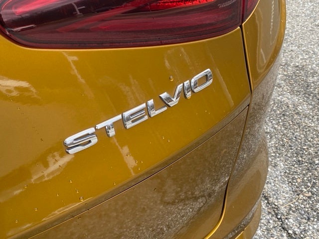 2022 Alfa Romeo Stelvio Veloce Ti AWD