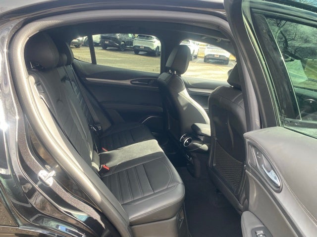 2023 Alfa Romeo Stelvio Veloce AWD