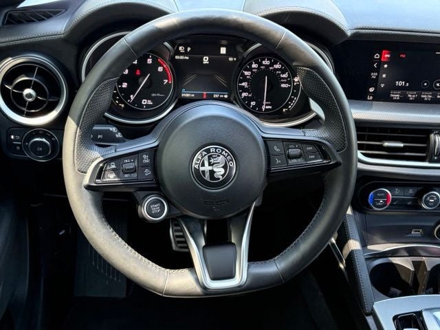 2023 Alfa Romeo Stelvio Veloce AWD